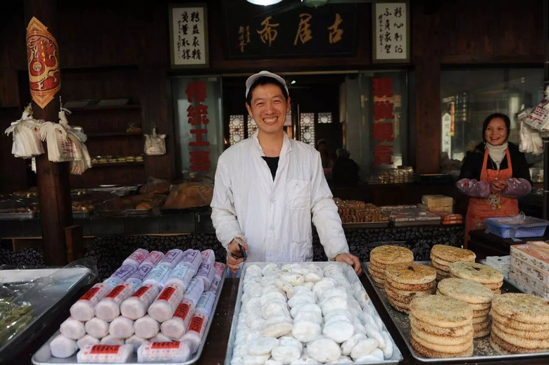 金庸沒寫出它萬分之一的好吃!本地人反手向你丟了一份逛吃清單
