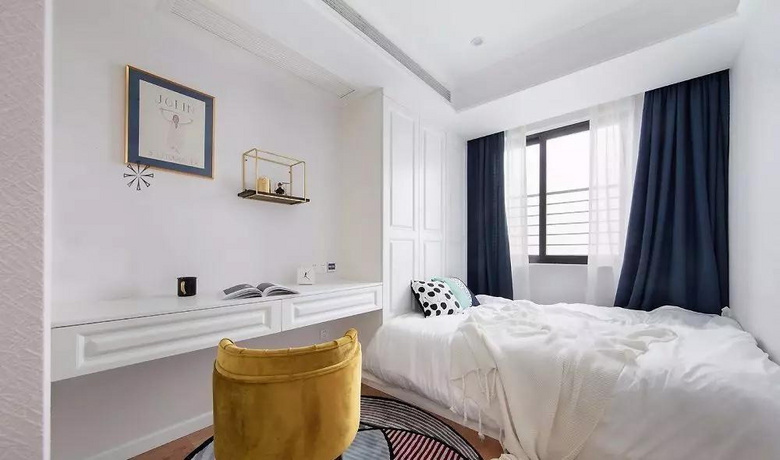 【作品赏析】——现代美式三居室,石膏线装饰的背景墙简洁又大气