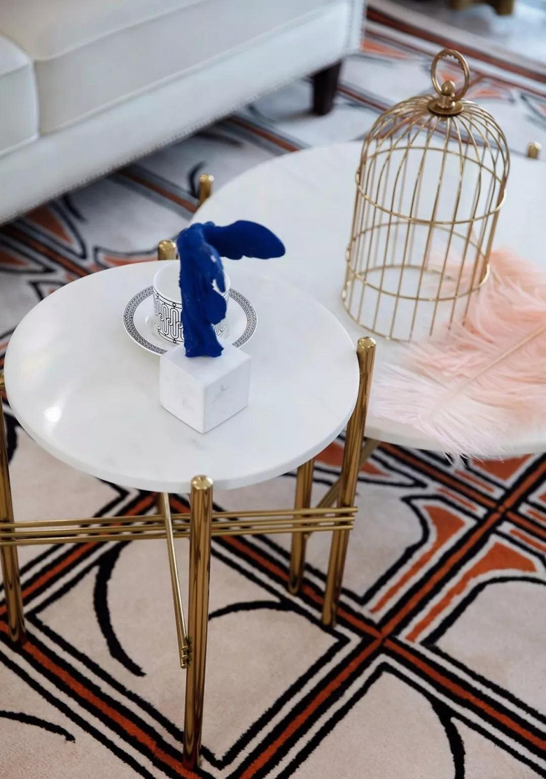 【作品赏析】——现代美式三居室,石膏线装饰的背景墙简洁又大气