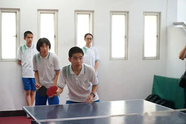 你的鼓勵孩子不領(lǐng)情?北大學(xué)霸:別再騙孩子“學(xué)習(xí)是快樂的”!