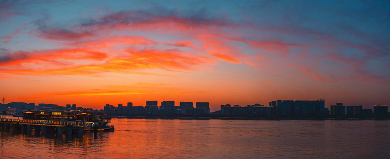 ��ȼ������ȫԱ������׷���ߡ���2021���������װ��ӫ��ҹ�ܻ���