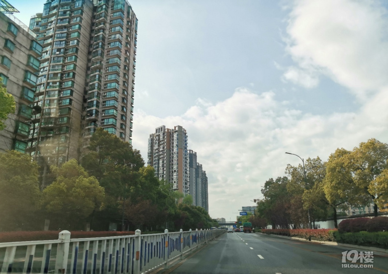 房貸利率三連跳!杭州二手房停貸?有購房者被迫全款購房