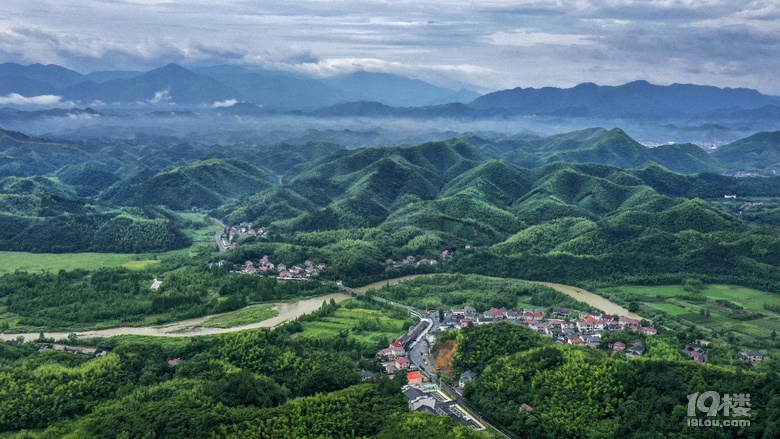 安吉杭垓镇山村美旅游先遣队杭州19楼