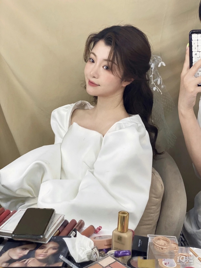 婚礼跟妆师
