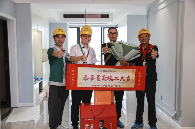 �������¹��ء���ͻ�һ�����չ��أ�������ʵ��ʥ��Ʒ��