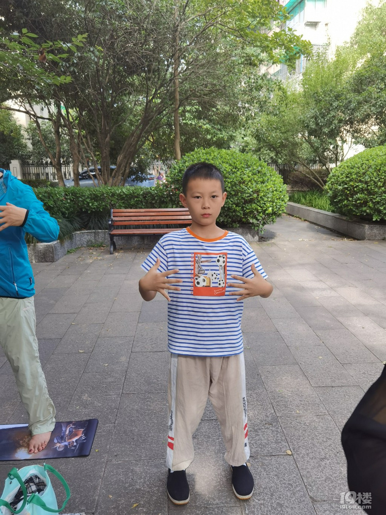 意拳桩法的几个关键位置的校正到位标准（转自传统武学）