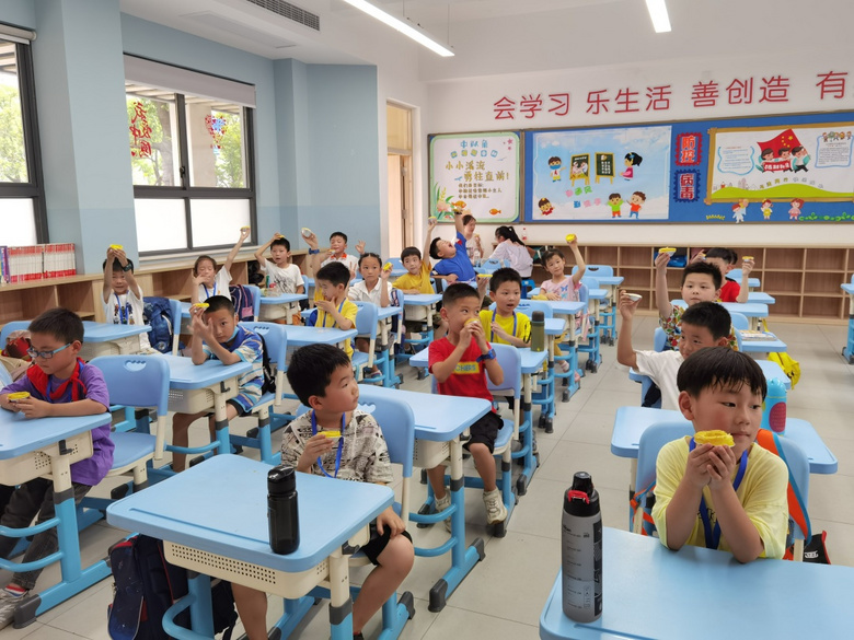 試點(diǎn)先行,暖心托管,幸福河小學(xué)暑期托管第二期開(kāi)班!