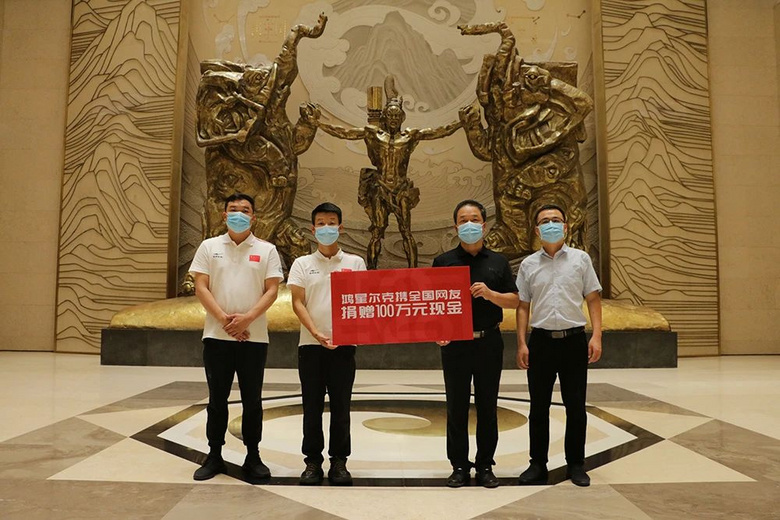 耐克和鸿星尔克同一天上热搜，网友：两个热搜，两种心情