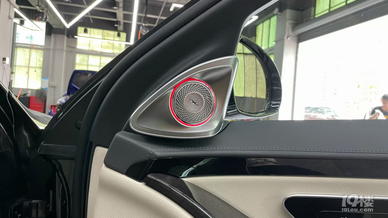 21款奔驰s450l升级a柱4d旋转高音喇叭,进一步提升驾乘体验