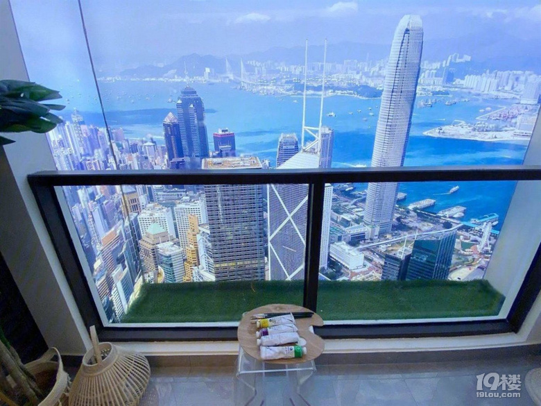近地铁！无需社保！外地人可过户！首付10万！送车位和豪华装修