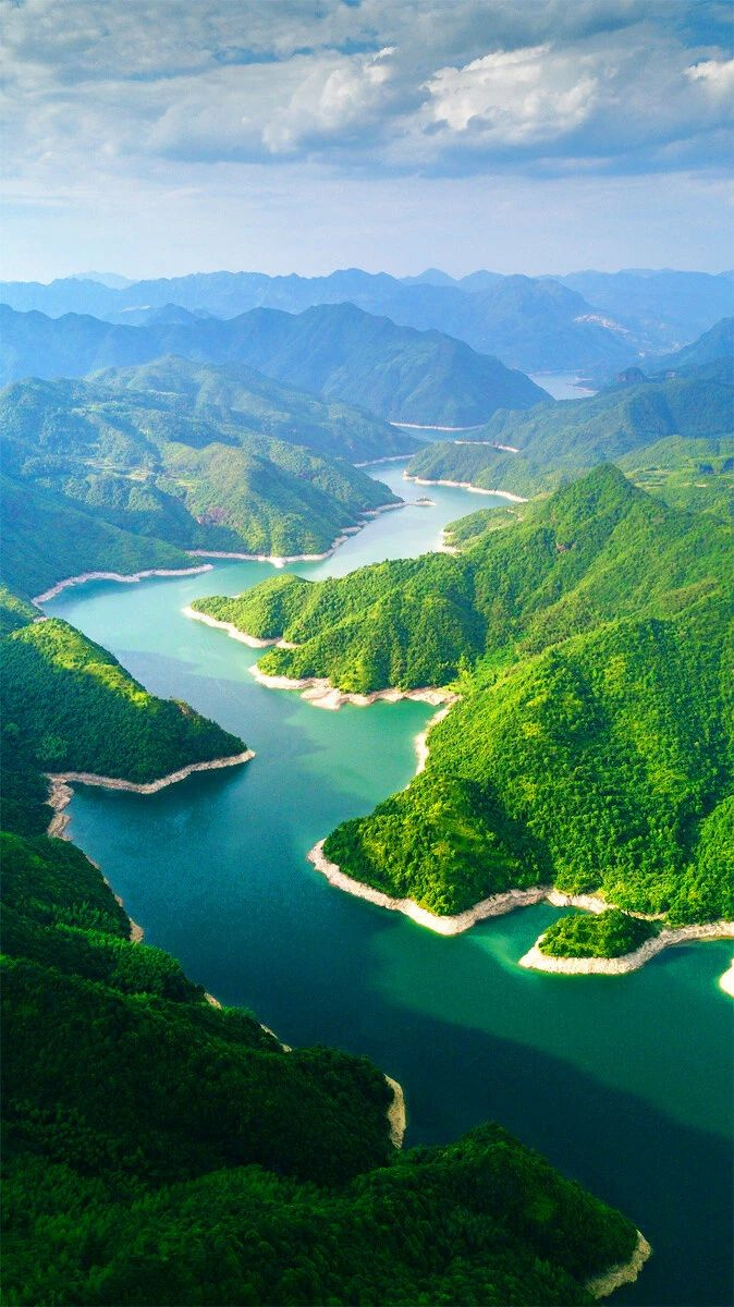 浙江有座藏在大山里的“小香港”,一半江南一半歐洲