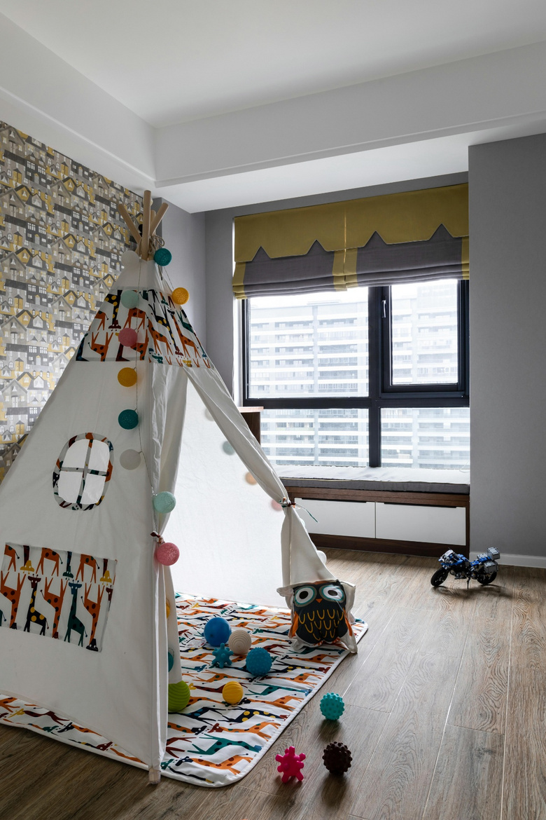 143㎡现代简约,空间冷色基调,自然色和实木碰撞出宜居的温度