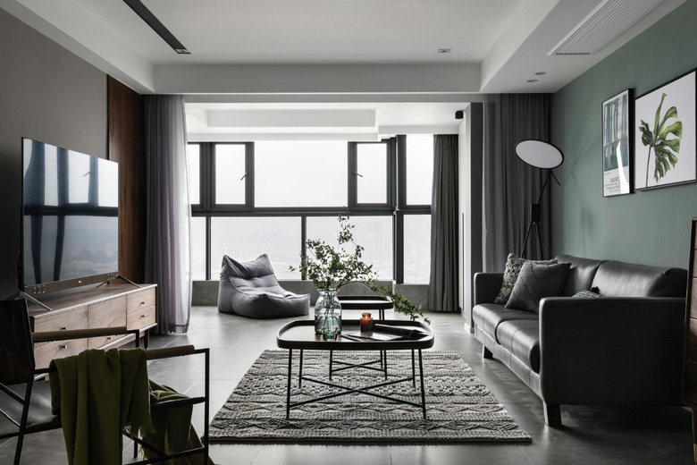 143㎡现代简约,空间冷色基调,自然色和实木碰撞出宜居的温度