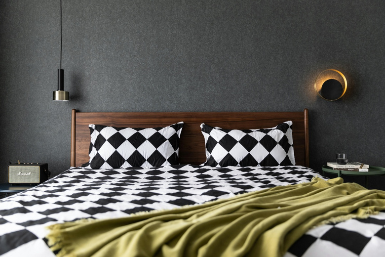 143�O�ִ���Լ���ռ���ɫ��������Ȼɫ��ʵľ��ײ���˾ӵ��¶�