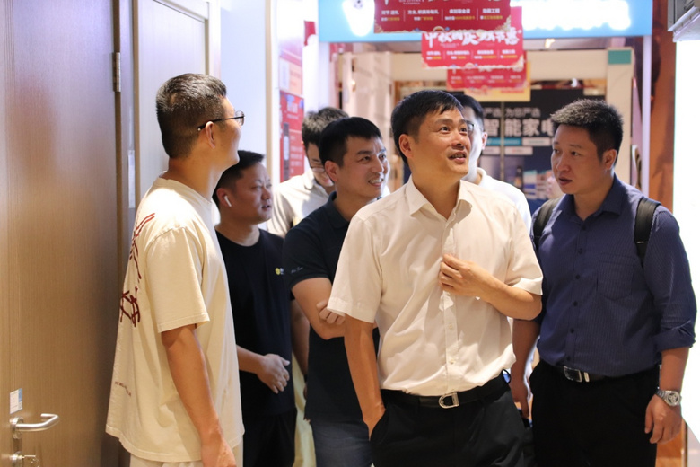 ˫ ڷչ&йƶǻۼͥӪĽֻ