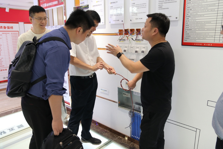 ˫ ڷչ&йƶǻۼͥӪĽֻ