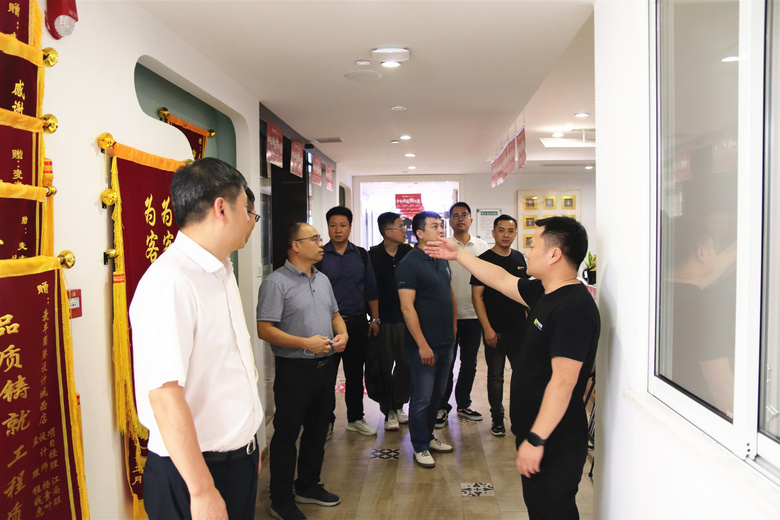 ˫ ڷչ&йƶǻۼͥӪĽֻ