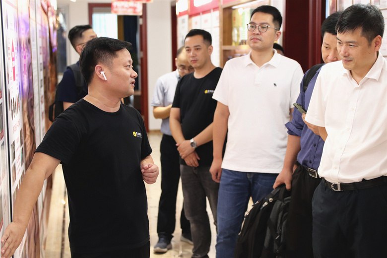 ˫ ڷչ&йƶǻۼͥӪĽֻ