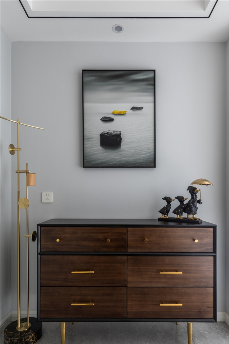 107�O��ŷ��������ң�ͨ͸�γ��Ŀռ䣬�޾����������ſ�