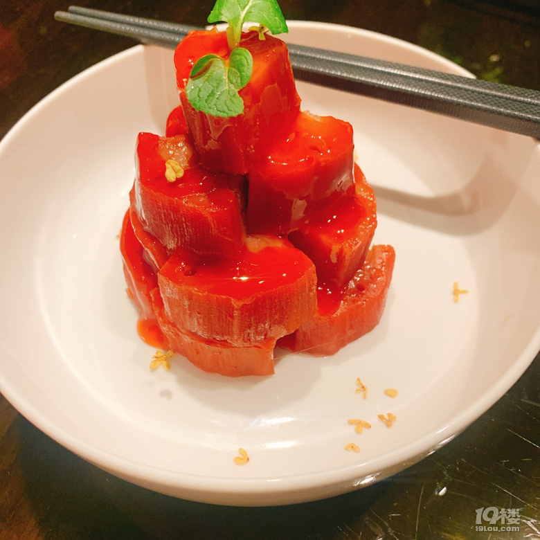 打卡升级后的杭儿风，一桌朋友意犹未尽，泉水牛肉我爱了！
