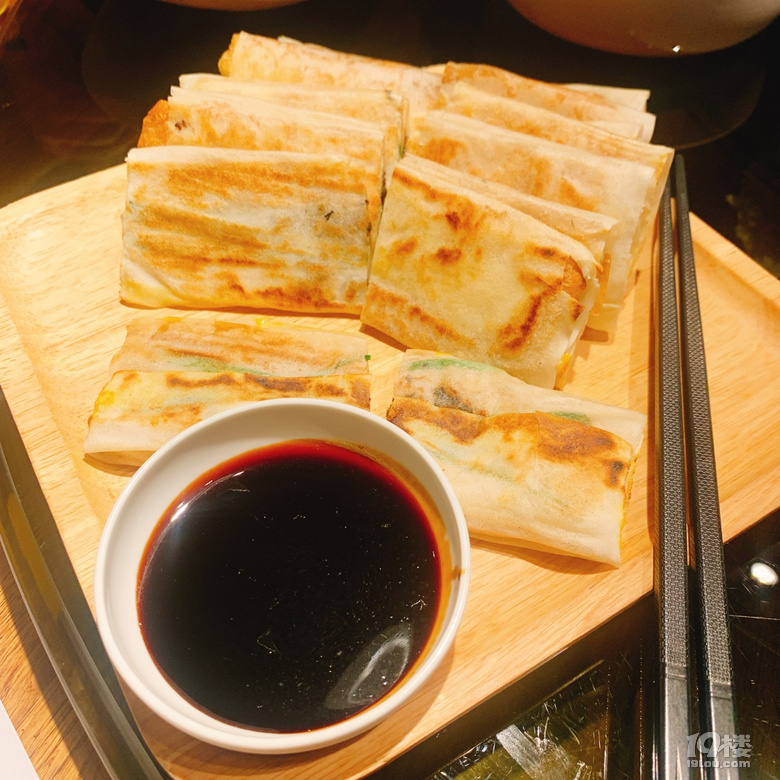 打卡升级后的杭儿风，一桌朋友意犹未尽，泉水牛肉我爱了！