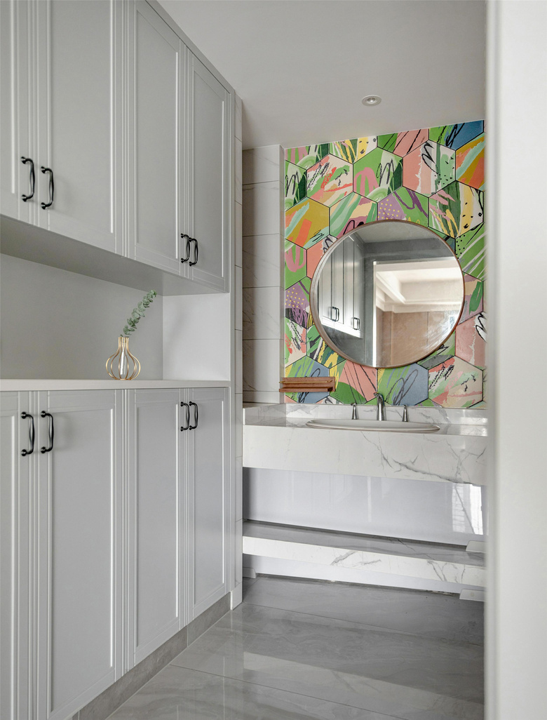 142�O���磬�ռ��Իһ�ɫΪ��ɫ���������ɫƤ��ɳ��