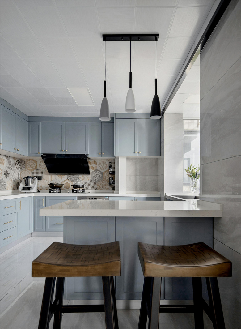 142�O���磬�ռ��Իһ�ɫΪ��ɫ���������ɫƤ��ɳ��