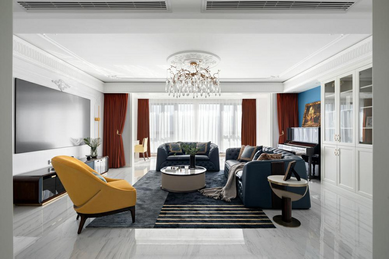 234㎡欧式风,色彩为分割,线条为装饰,对比色带来视觉冲击感