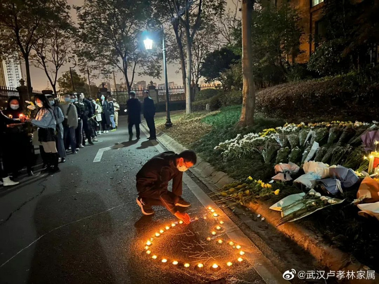 武汉女子“拿命来控告”遛狗不牵绳行为？双方冲突或已持续2个月