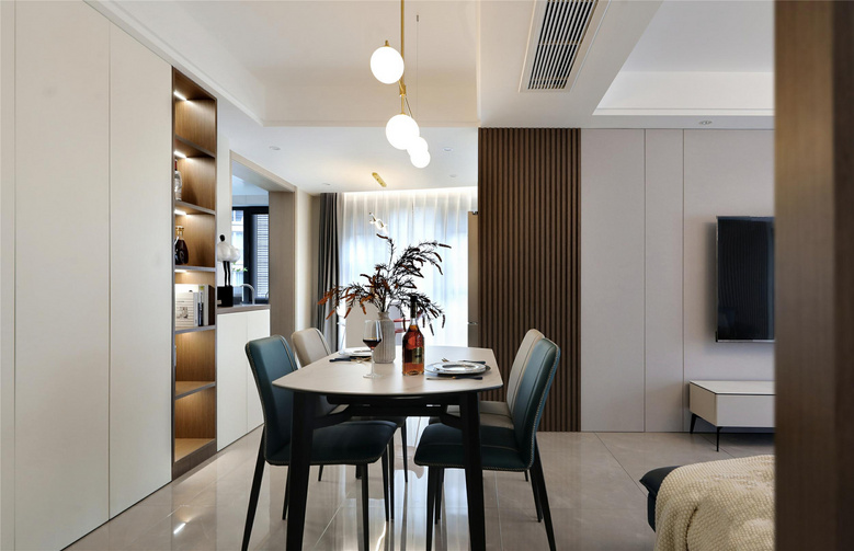 134�O�ִ��磬Ӳװľ��դ��������װ���ӳȺ�ɫ���ڼ�Լ����Ծ