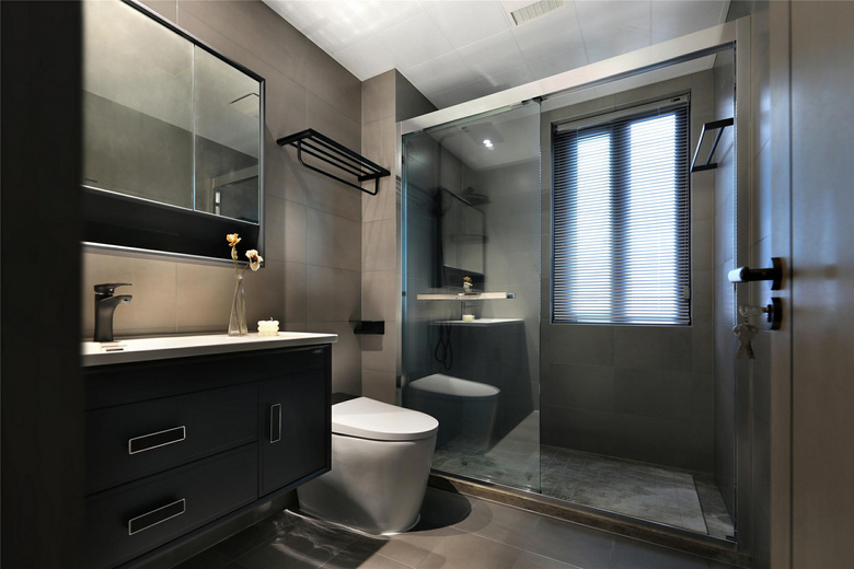 134�O�ִ��磬Ӳװľ��դ��������װ���ӳȺ�ɫ���ڼ�Լ����Ծ