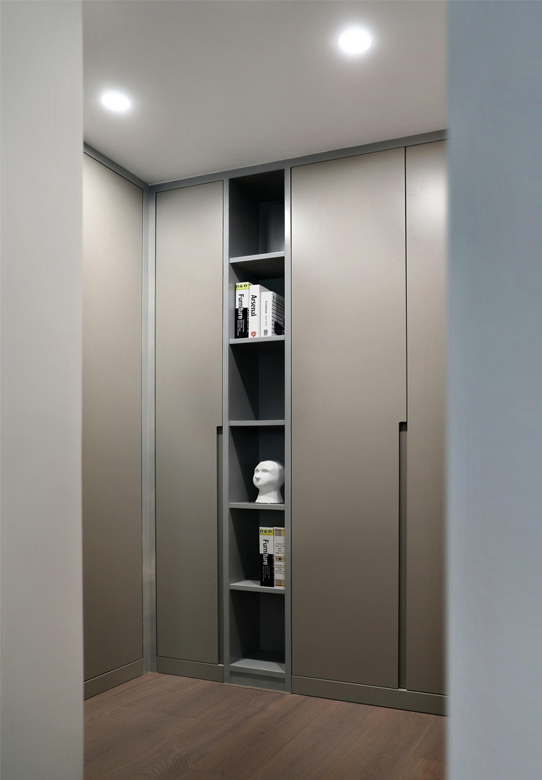 134�O�ִ��磬Ӳװľ��դ��������װ���ӳȺ�ɫ���ڼ�Լ����Ծ