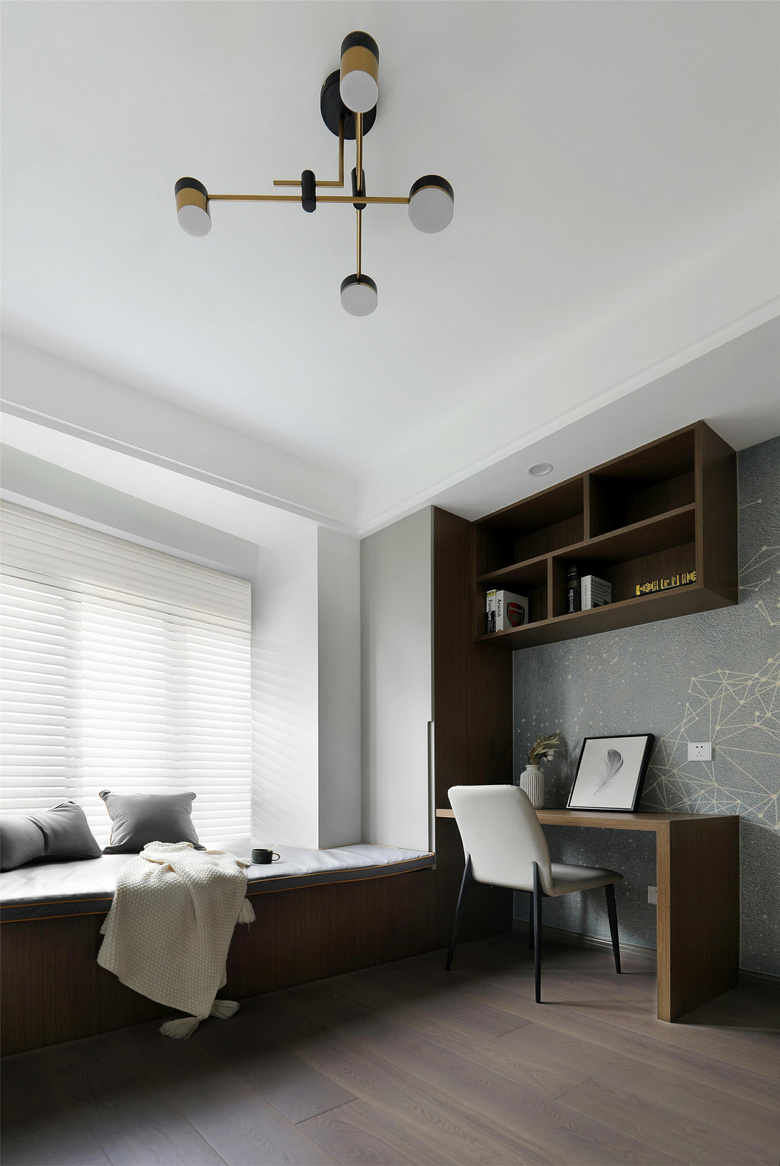 134�O�ִ��磬Ӳװľ��դ��������װ���ӳȺ�ɫ���ڼ�Լ����Ծ