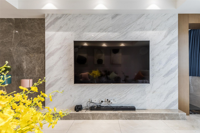 �ÿ���330�O��ŷ����Ծ�㣬��Ľ����