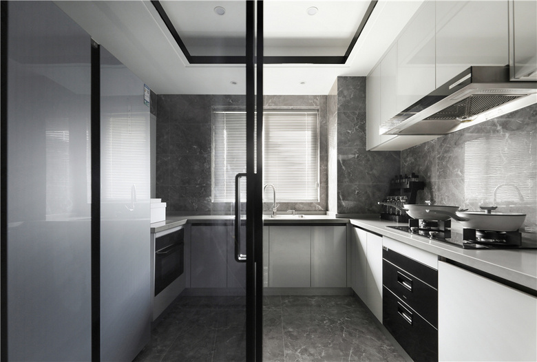 203�O�ִ����ݷ磬�鷿����Ϣ������Ӱ������ñ�䣬�����ĺ�һ