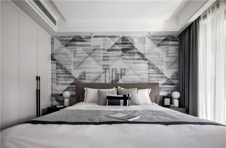 130�O�ִ����ݷ磬�������ʦ��ν����ǽλ�ò�����������