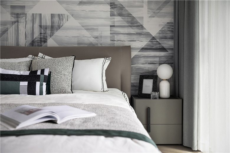 130�O�ִ����ݷ磬�������ʦ��ν����ǽλ�ò�����������