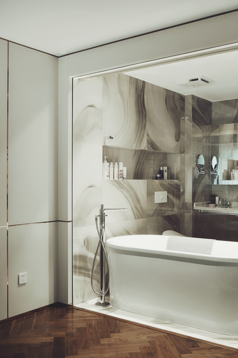 129�O�̰�ɫ���ⷿ���ִ���Լ�ĳ�����ش�