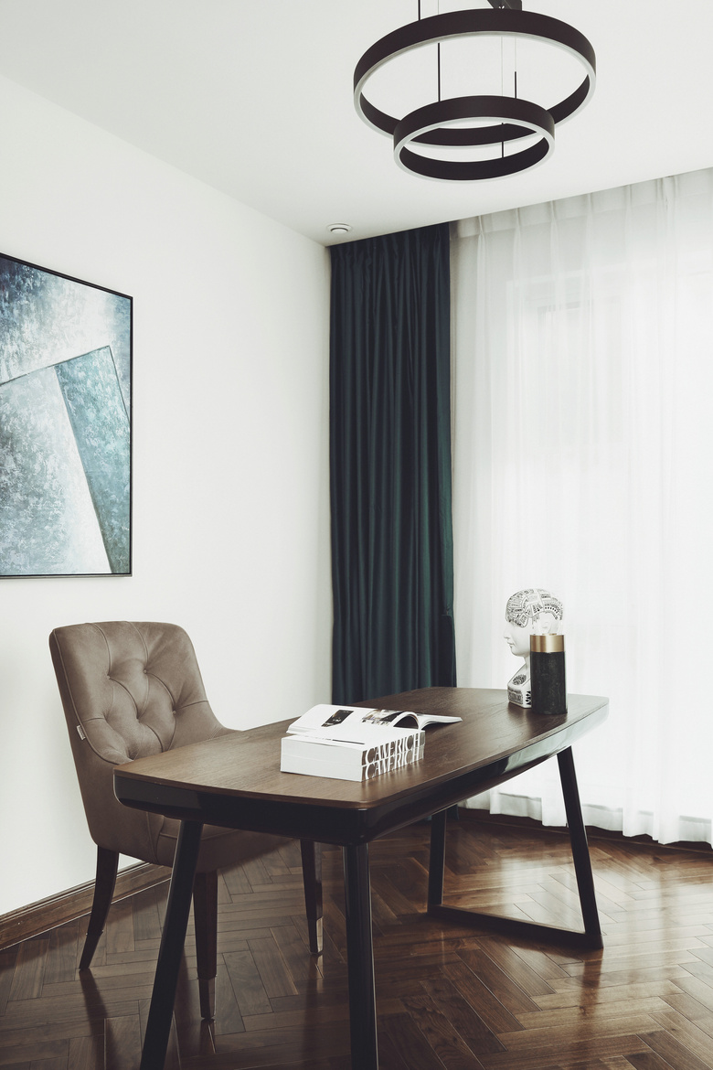 129�O�̰�ɫ���ⷿ���ִ���Լ�ĳ�����ش�