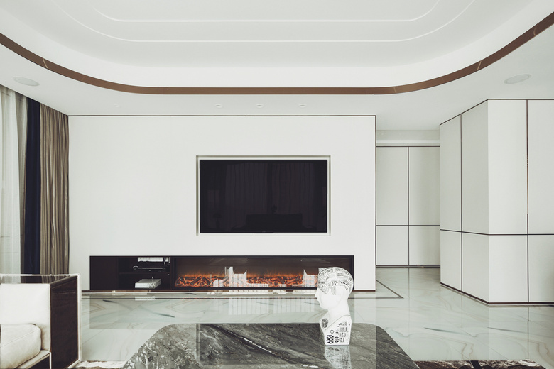 129�O�̰�ɫ���ⷿ���ִ���Լ�ĳ�����ش�