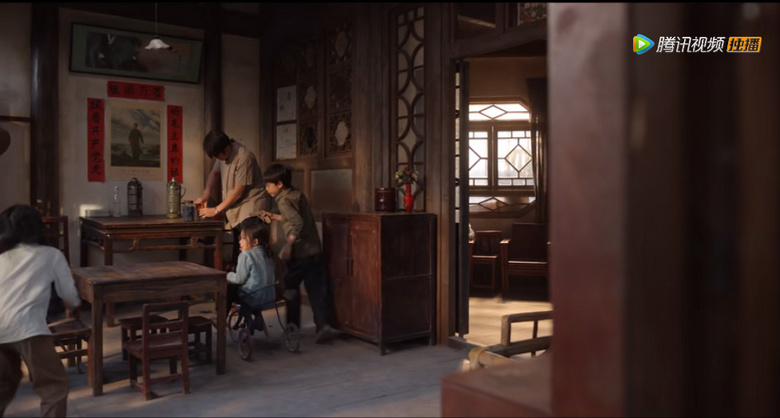 �����ǼҵĶ�Ů����̽���ͱ߹����װ�ͱ߹�����