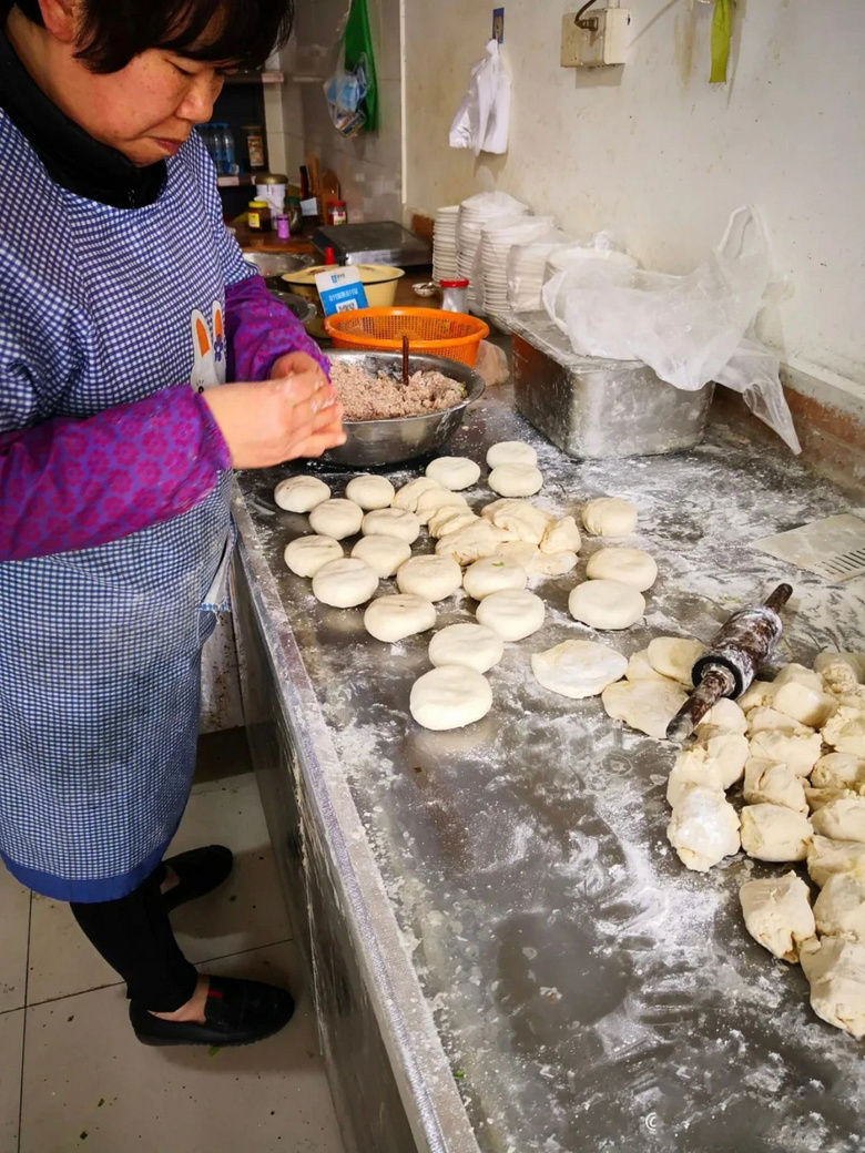 老家這一張3塊錢的麥餅,城市里打著燈籠也找不到