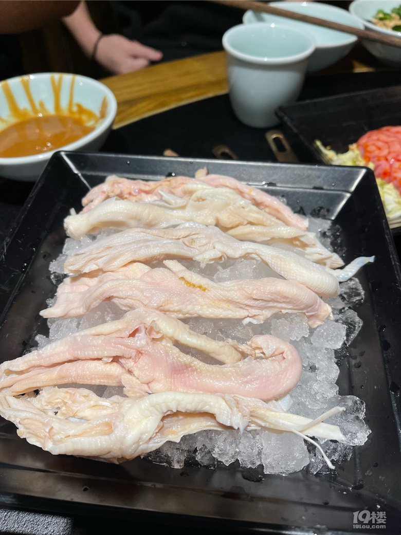 给大家拔草吼堂老火锅了