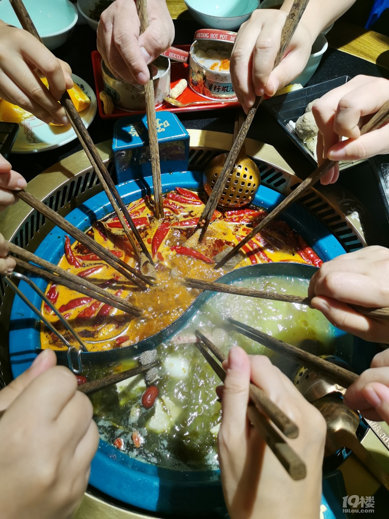 给大家拔草吼堂老火锅了