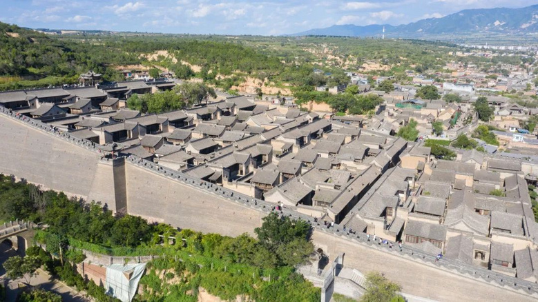 国内最大私人豪宅，历经300多年建成，被称“中国民间故宫”