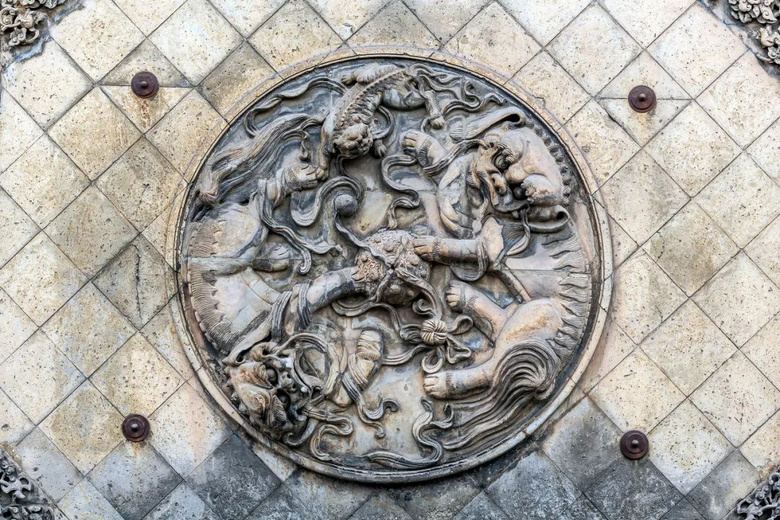 国内最大私人豪宅，历经300多年建成，被称“中国民间故宫”
