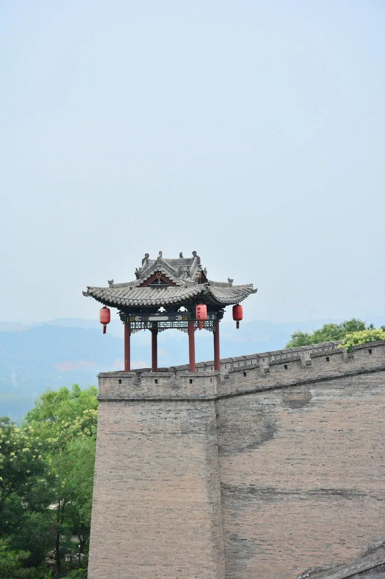 国内最大私人豪宅，历经300多年建成，被称“中国民间故宫”