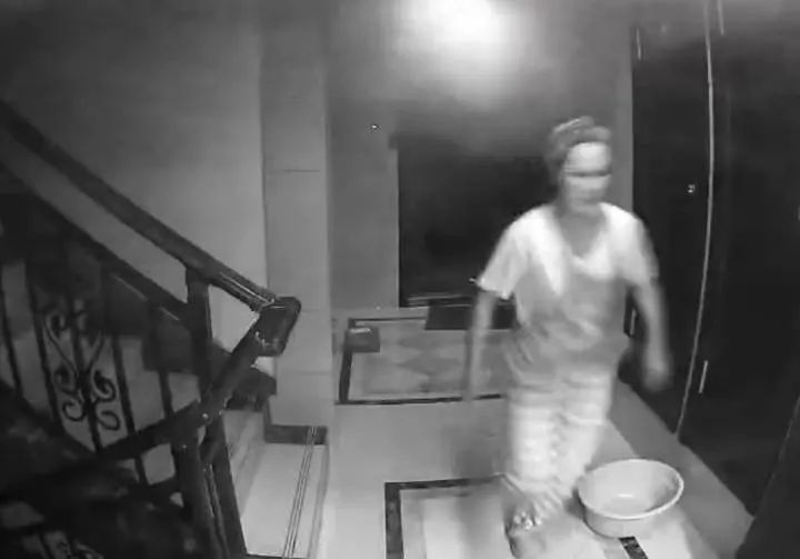杭州“面膜女侠”冲上热搜，一个动作让全网点赞！