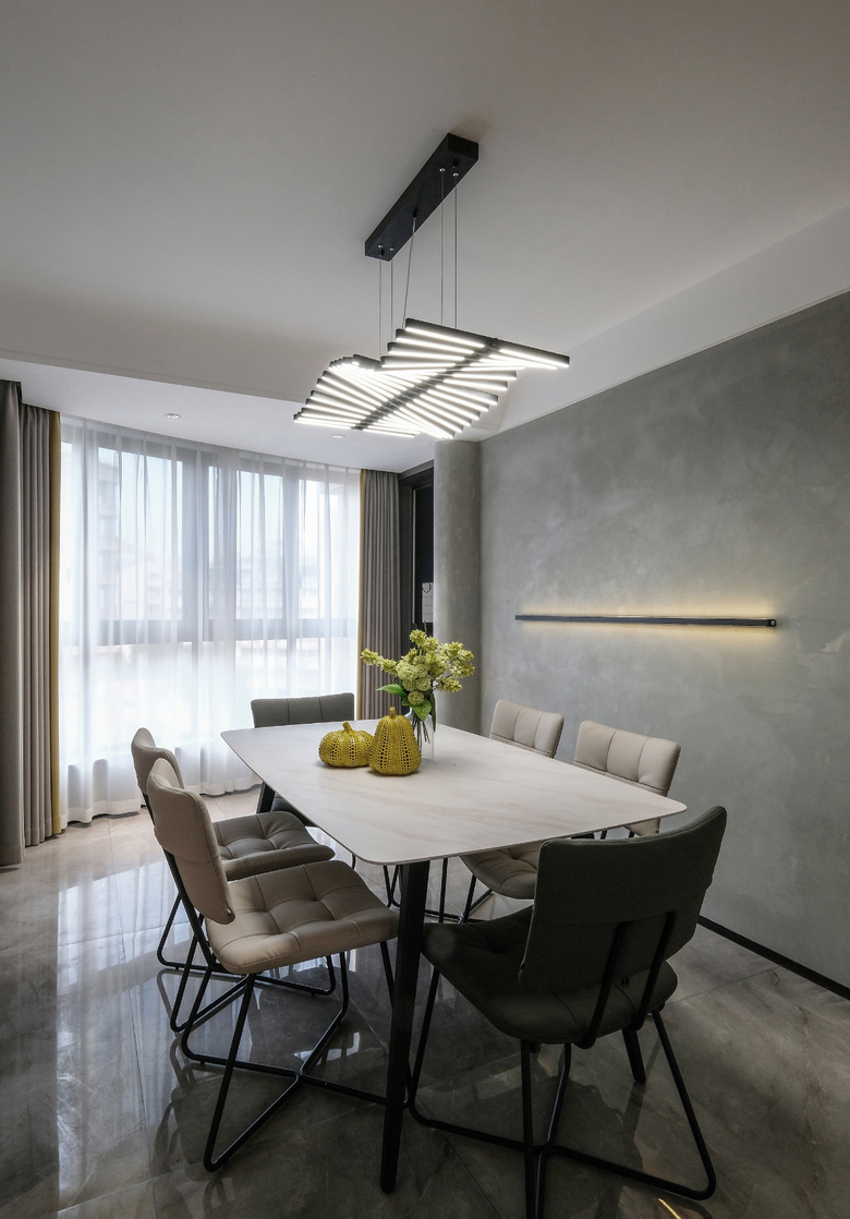 ���¼� �� �Ķ���140ƽë�������¶����ִ����ݷ�