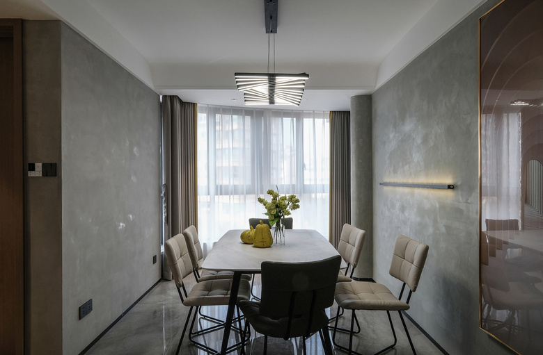 ���¼� �� �Ķ���140ƽë�������¶����ִ����ݷ�